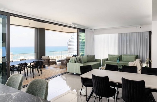 Kerem HaTeimanim Apartment | 160 m² Apartment ∙ 4 bedrooms ∙ 8 guests