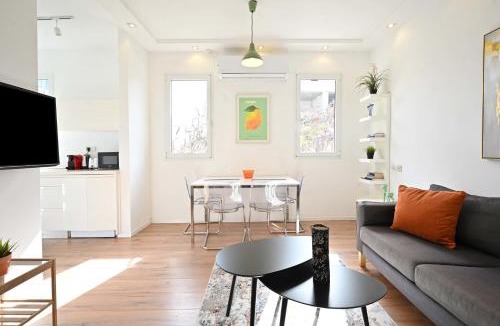 Tel Aviv Apartment | 1BR near the beach with Balcony and Mamad by HolyGuest