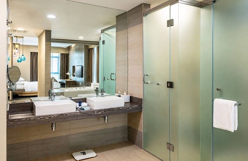 Dubai Production City Hotel | 1BR Suite | FourPoints Dubai | Pool, Spa, Near Marina + Beach | 2 Units