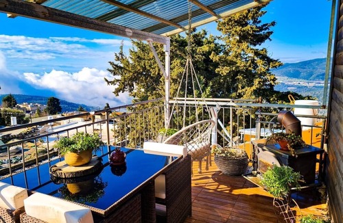 Safed Old City House | 2 Bed Suite in the Old City and Commercial District. 2 Balconies, Meiron Scenery