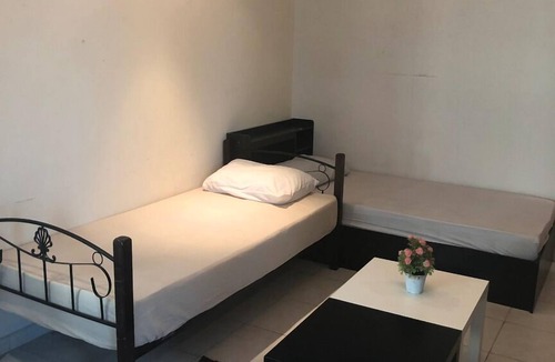 Barsha Heights Hostel | 2 bedroom apt for sharing with me and other guests