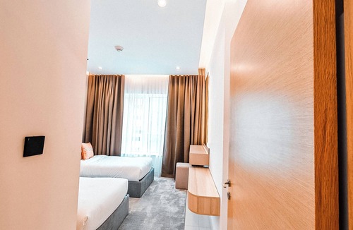 Al Danah Apartment | 2 Bedroom Modern, Abu Dhabi