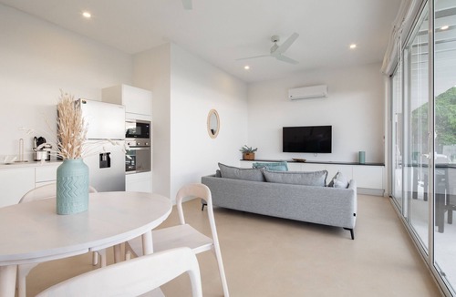 Brasilito House | 2 BR Home in Mar Vista-Pool-Balcony-Ocean View-BBQ: Casa Ayla B