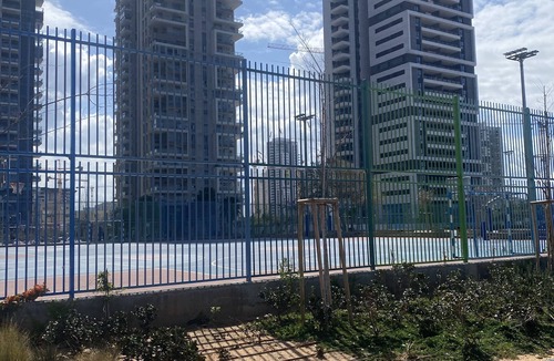 Bat Yam Apartment | 26th floor 4-bedroom apt in the center with AC, fitness room, 24/7 security