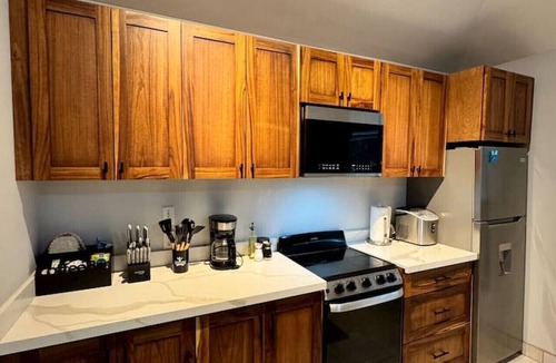 Coco House | 2BR, 2BA Family Home/2 Min Drive to Coco Beach & Town/Grill & Shared Pool
