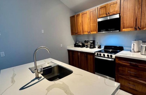 Coco House | 2BR, 2BA Family Home/2 Min Drive to Coco Beach & Town/Grill & Shared Pool