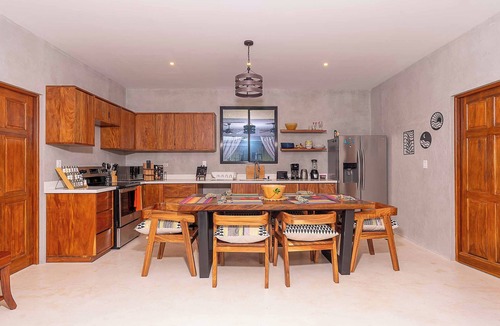 Palm Beach Estates Apartment | 2BR/2BA Retreat pool parking rancho, Walk to Beach