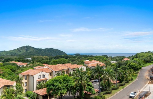 Coco Condo | 2BR Ocean View + Beach Club in Playas del Coco | Naumi N534