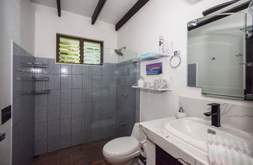 South Pacific Coast House | 3 BDRS, large pool & surrounded by nature!