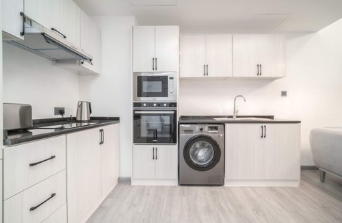 Barsha Heights Apartment | 3 Bed Boutique Luxury Living near Palm Jumeirah