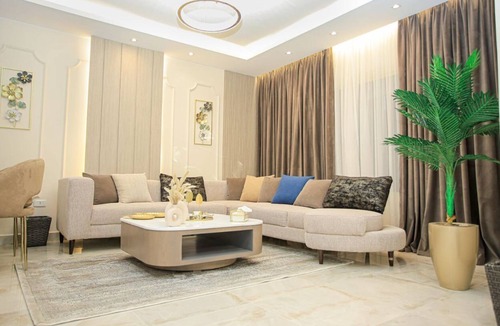Oula Apartment | 3-bedroom apartment in lovely Giza Governorate with AC, WiFi and nile view