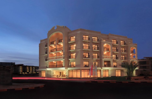 Al Mamsha El Seyahi Hotel | 3 Stylish Units: Poolside Boutique Stay Near Shops & Saqqala Square