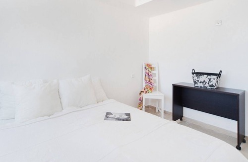 Old North Apartment | 3BR 5 MN WALK FROM THE BEACH - 16 NORDAU BLV