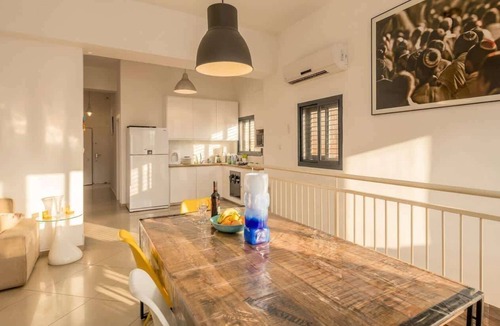 Tel Aviv City Center Apartment | 3BR Garden & Cinema · Near Beach | By SweetyGuest