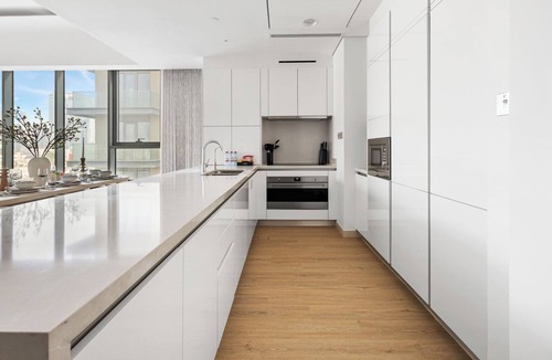 Al Safa Apartment | 3BR with Burj Khalifa and Canal View