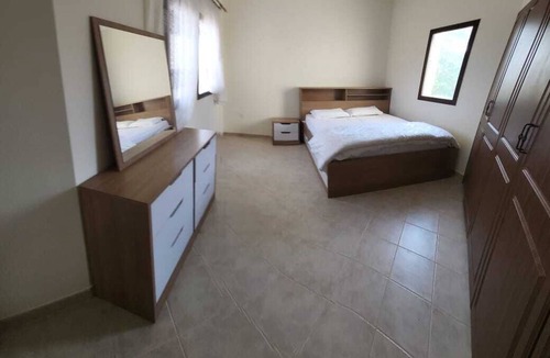 Mirdif House | 4-Bedroom villa with a spacious Garden & Private Pool