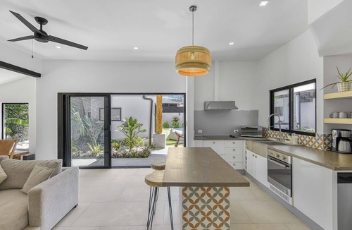 Playa Langosta House | 4 Bedrooms 8 Guests Walk to Beach Private Pool Playa Langosta Tamarindo