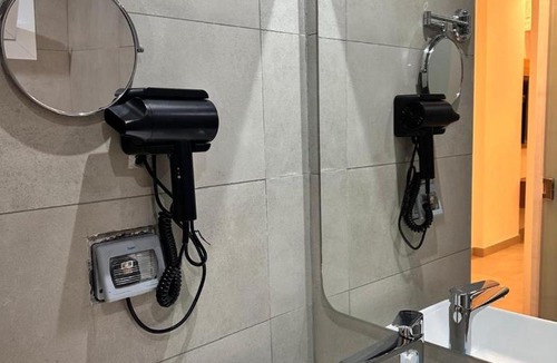 Muscat Hotel | 4 Guys Hotel