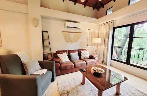 Tamarindo Condo | 4th floor Apartment - 2 minutes walking distance to the beach!