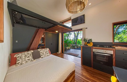 Rio Seco House | 4x4 Only/Luxury Jungle TinyHouse + Jacuzzi