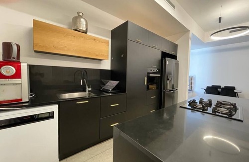 Eilat Villa | 5 minutes to the Red Sea! Great house with heated swimming pool
