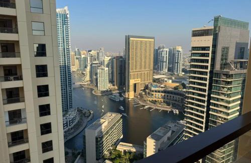 Jumeirah Beach Residence Hotel | 50 Shades of stay