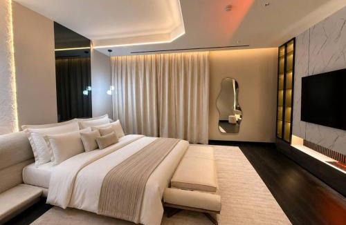 Dubai Villa | 6BR Lamborghini Luxury Villa I Cinema, Spa & Pool