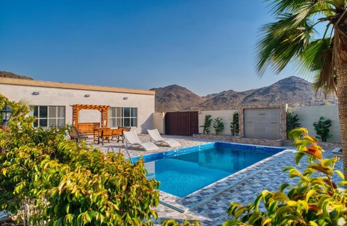 Al Gissemari House | 800 Mountains view