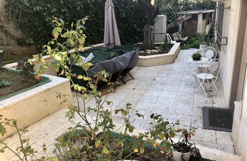 Talbieh House | A new apartment FOR PESACH. 9-28 in APRIL. next to King David Hotel. KOSHER.