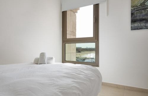 Herzliya Pituach Apartment | A white dream by the sea - 2bd lux family apartment