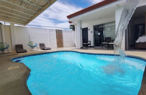 Bejuco House | Acogedora casa de playa, Condominio Malaga Bejuco