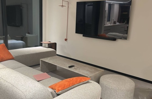 Tel Aviv Apartment | Adorable 3-bedroom apartment, first line to Hayarkon park in Bavli neighborhood