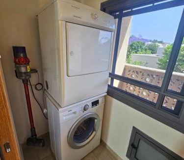 Brener Apartment | Adorable 3 bedroom Brenner "Hill" suite
