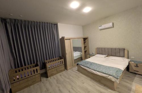 Al Jizah Ski Chalet | Aeropuerta Mini Villa - Private self check-in Layover near Airport