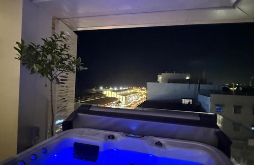 Old North Apartment | AH - Port TLV Luxury Apartment With Jacuzzi