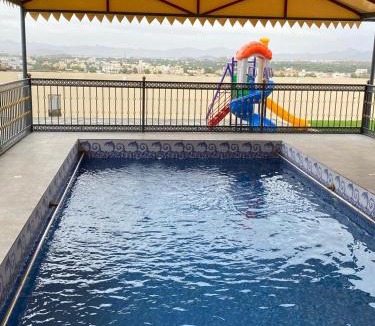 Al Hamra Ski Chalet | Ain almasfa house بيت عين المسفاة
