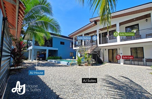 Uvita Hotel | AJ Suites - Modern Beach Apartments with Pool and Full Kitchen