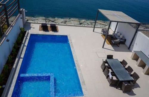 Sharm Villa | Al Dana H2O Beachfront Villa with a private pool, Al Dana Island Sharm Fujairah