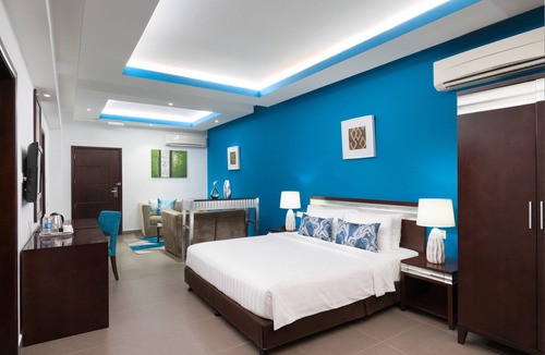 Seeb Hotel | Al Hail Waves Hotel Managed By Centara