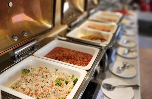 Seeb Hotel | Al Hail Waves Hotel Managed By Centara