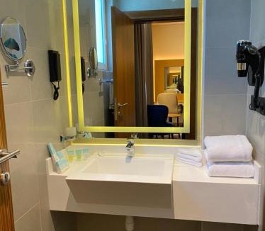 Al Qasimia Hotel | AL HAYAT HOTEL