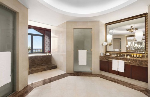 Barr Al Jissah Hotel | Al Husn Hotel Muscat - managed by Hilton