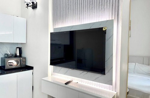 Dubai Apartment | Al Manara Premium Cozy Studio