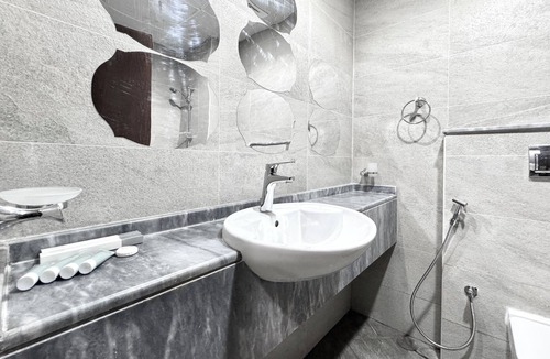 Dubai Apartment | Al Manara Premium Deluxe Studio