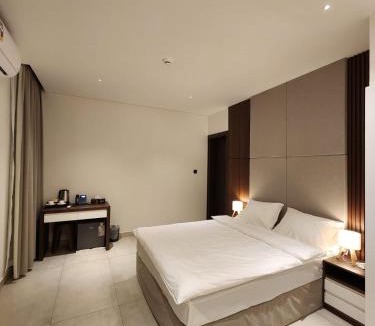 Muscat Hotel | Al RAHA HOTEL