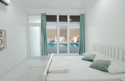 Rustaq Apartment | Al-Salam Villa-Family Pool & Private Garden