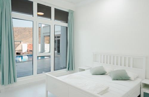 Rustaq Apartment | Al-Salam Villa-Family Pool & Private Garden