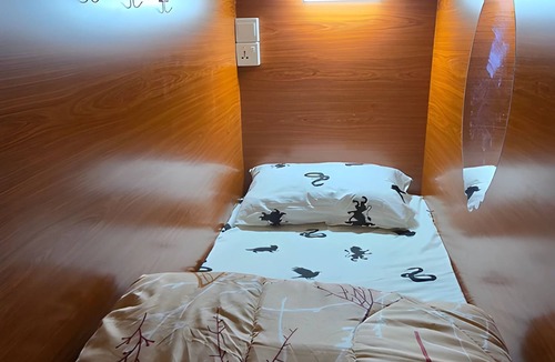 Al Muraqqabat Bed & Breakfast | Alharaki Capsule