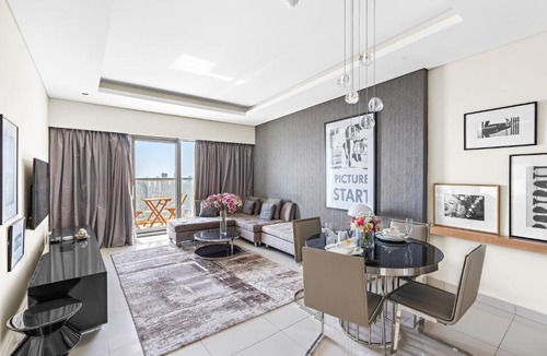 Business Bay Apartment | ALiving Elegant 1BR I Burj Khalifa View I Paramount Towers- 6103