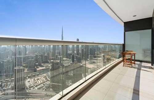 Business Bay Apartment | ALiving Elegant 1BR I Burj Khalifa View I Paramount Towers- 6103